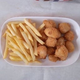 กรีกโยเกิร์ต หมี่ไก่ฉีก ของทอด homemade