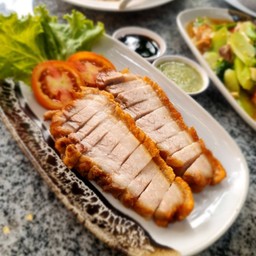 หมูกรอบ+น้ำจิ้ม