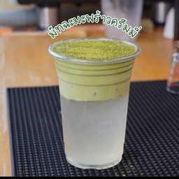 มัทฉะมะพร้าวครีมชิส