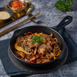 จับแช (ผัดวุ้นเส้นเกาหลี )