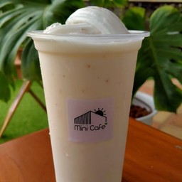 มะพร้าวปั่นนมสด