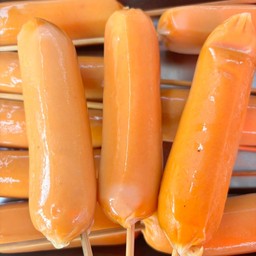 ไส้กรอกหนังกรอบ