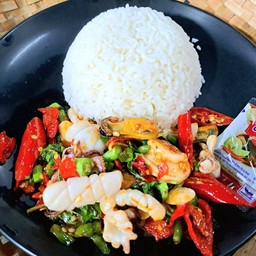 ข้าวกะเพราทะเล