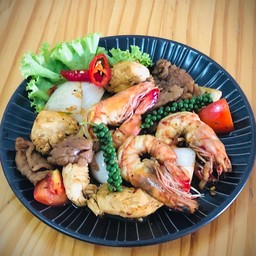 ผัดพริกไทยดำ ( เนื้อสัตว์เลือกได้ )