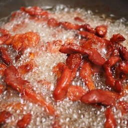 สันคอหมูทอดแดดเดียว แจ่วแซ่บ