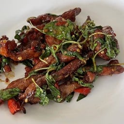 ข้าวกระเพาหมูแดดเดียว (ราดข้าว)