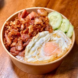 ทอดกระเทียม+ไข่เลือกได้ฟรี