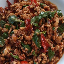 ตำแซ่บกะเพรากลางซอย(อาหารตามสั่ง)