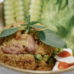 ข้าวผัดเขียวหวานไก่
