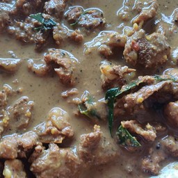 แกงเผ็ดเนื้อ