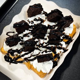 ปังปิ่งวิปครีมบราว์นี่