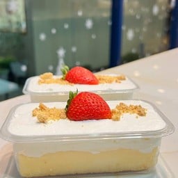 MINI Strawberry Shortcake 🍓🍰