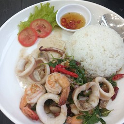 ข้าวกระเพราทะเล