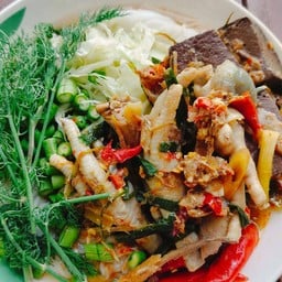 ขนมจีนน้ำยาป่าตีนไก่