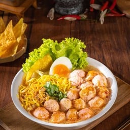 ดาวนายร้อย ก๋วยเตี๋ยวต้มยำน้ำข้นทะเล