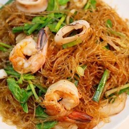 ปลาหมึกอบวุ้นเส้น