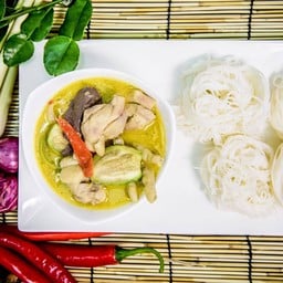 ขนมจีนแกงเขียวหวานไก่