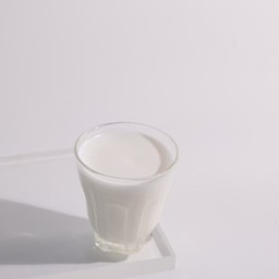 นมอารมณ์ดีย์ ร้อน