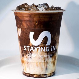 Staying in -โกโก้