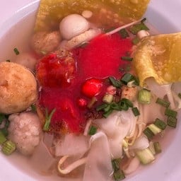 ร้านก๋วยเตี๋ยวทะเลน้ำ เจ้าเก่าเยาวราช