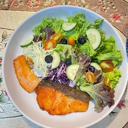 สลัดแซลมอล