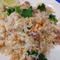 ข้าวผัดแหนม