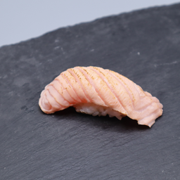 (GS02) Salmon Burn Sushi (1P)