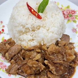ข้าวเนื้อกระเทียม