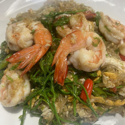 ผัดวุ้นเส้นชะอมกุ้ง
