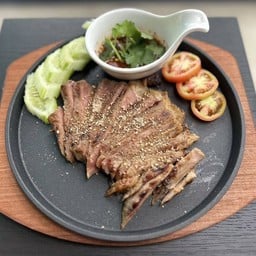 เนื้อรวมจิ้มแจ่ว