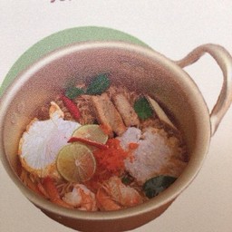 มาม่าต้มยำไข่กุ้ง