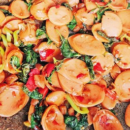 ข้าวกะเพราไส้กรอก