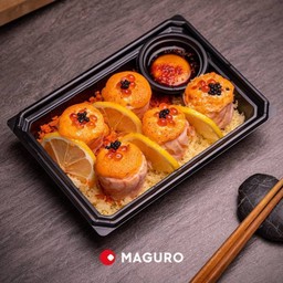 Salmon Mentai Kazan Roll