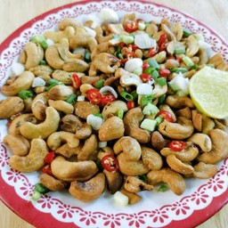 ยำเม็ดมะม่วงหิมพานต์