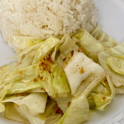 ข้าวกะหล่ำปลีผัดน้ำปลา