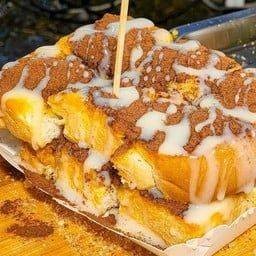 [อร่อยซ่ากับโค้ก] ปังปิ้งเนยโอวัลติน+นม +  โค้ก ออริจินัล (กระป๋อง)