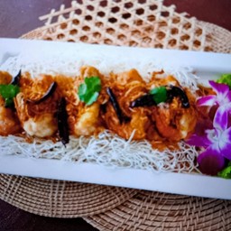 กุ้งแม่น้ำราดซอสมะขาม