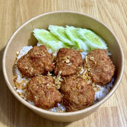 ข้าวหมูก้อนทอด (หมูสับ)