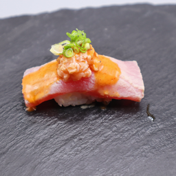 (GS16) Tuna Salmon Spicy Sushi (1P)