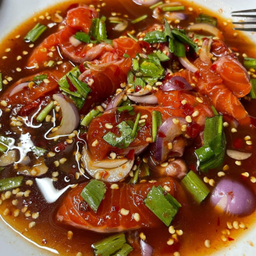 ยำเนื้อบราวปลาร้า
