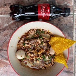 ก๋วยเตี๋ยวต้มยำน้องนาเดียร์ ชุมชนวังดู่