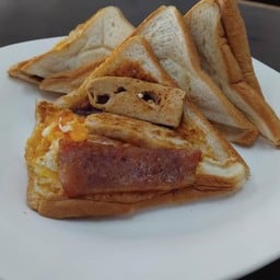 ไข่ดาว+พริกเผา+หมูยอ+กุญเชียง