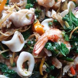 ข้าวผัดฉ่าทะเล