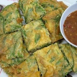 ข้าวไข่เจียวชะอม 2 ลูก+น้ำพริกกะปิ