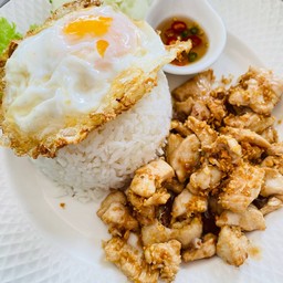 ข้าวไก่กระเทียม