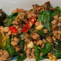 ผัดมะเขือยาวหมูสับราดข้าว