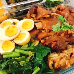 ขาหมูรวมคากิเนื้อหนังเป็นกับข้าว M