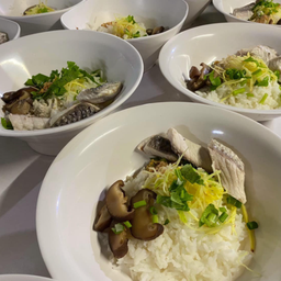 ข้าวต้มปลากระพงเห็ดหอม
