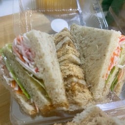 แซนวิช ใส้หมูหยอง + ปูอัด 59