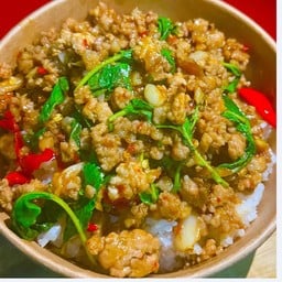 กระเพาเนื้อ+ไข่ดาว